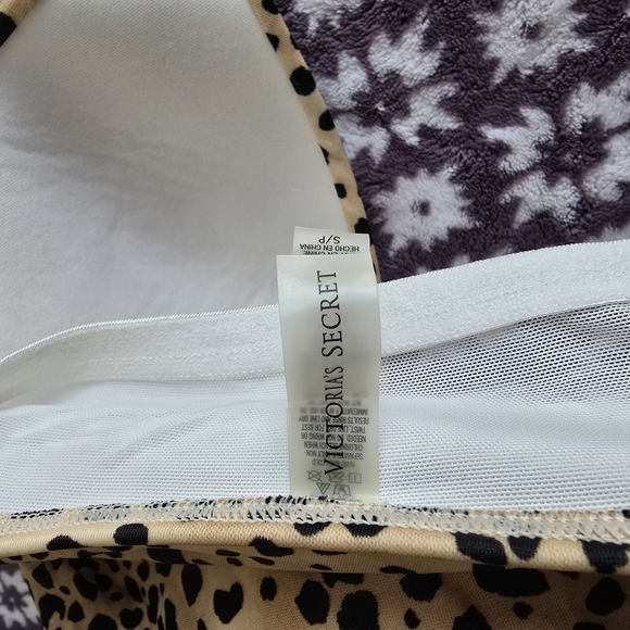 Victoria's Secret Tan and Black One Piece with Ruched Sides - Picture 2 of 6